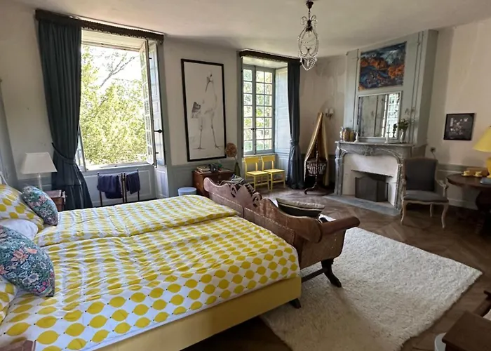 Château Du Fresne Couette-café